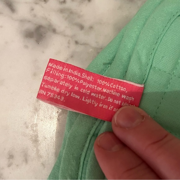 Isaac Mizrahi set of four green embroidered placemats. New with tag - Picture 3 of 4